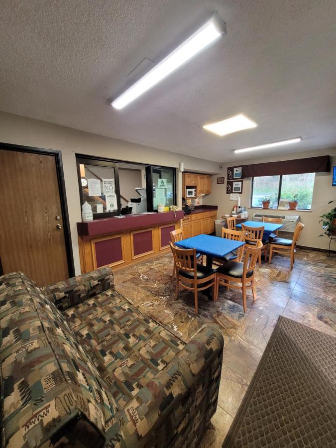 Raceway Inn Martinsville Extérieur photo