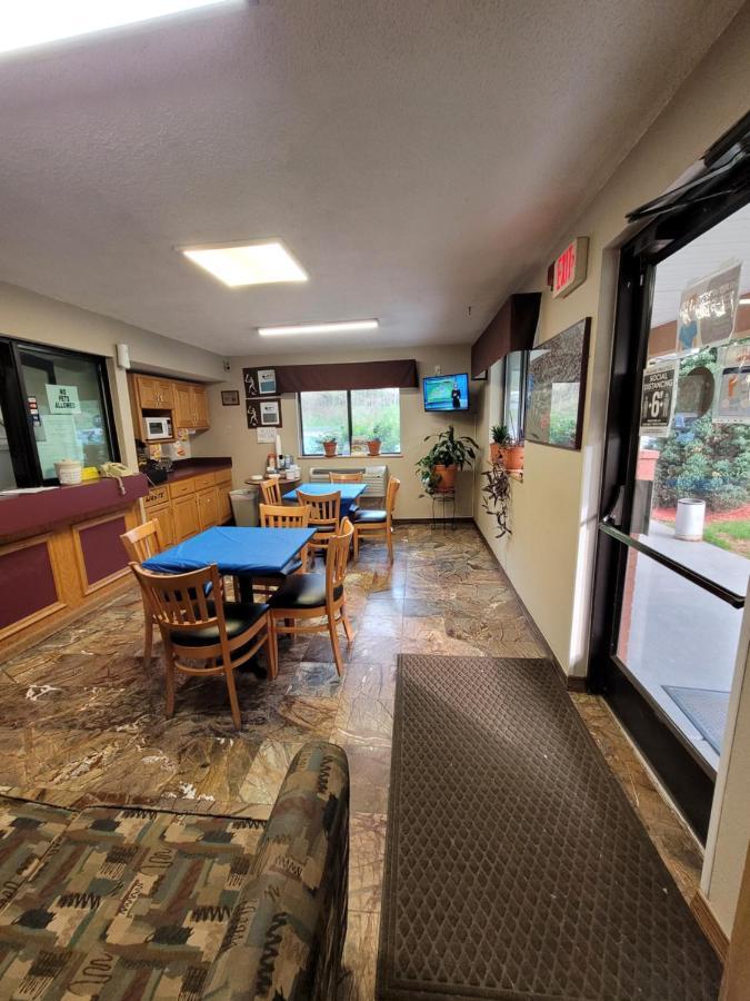 Raceway Inn Martinsville Extérieur photo