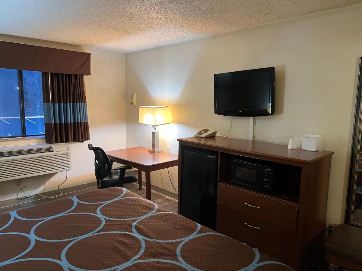 Raceway Inn Martinsville Extérieur photo